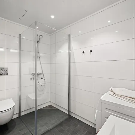 Helt Ny Leilighet, Ytre Sandviken I 아파트 *